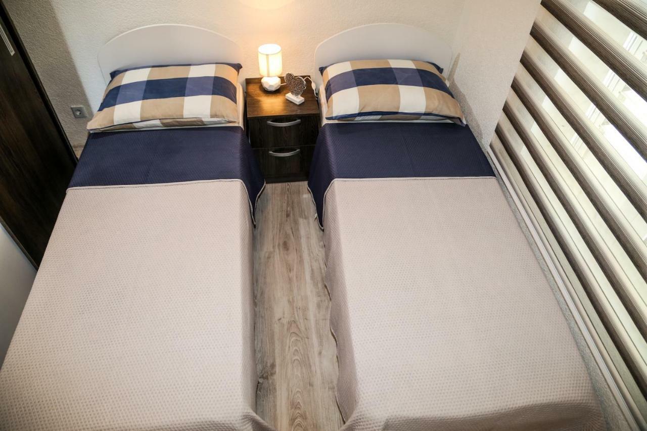 Apartment Marina Pavic フヴァル エクステリア 写真
